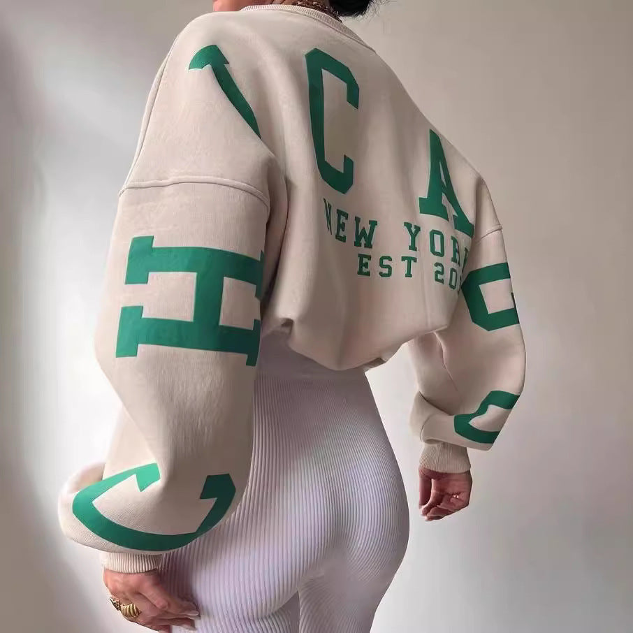 Damen Oversize Sweatshirt mit modischen Schriftzügen WW