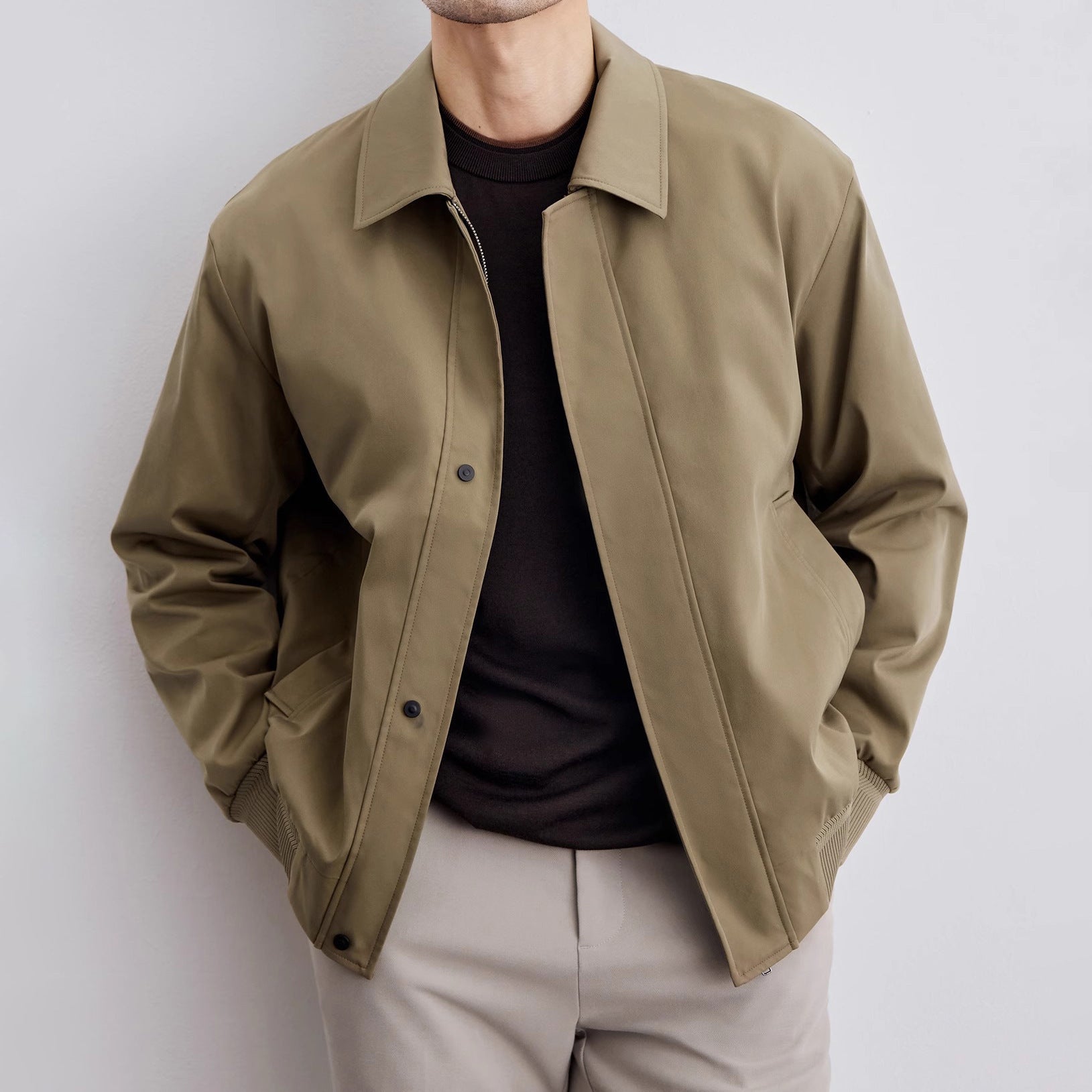Herren vielseitige Leichtjacke mit sportlichem Schnitt WW