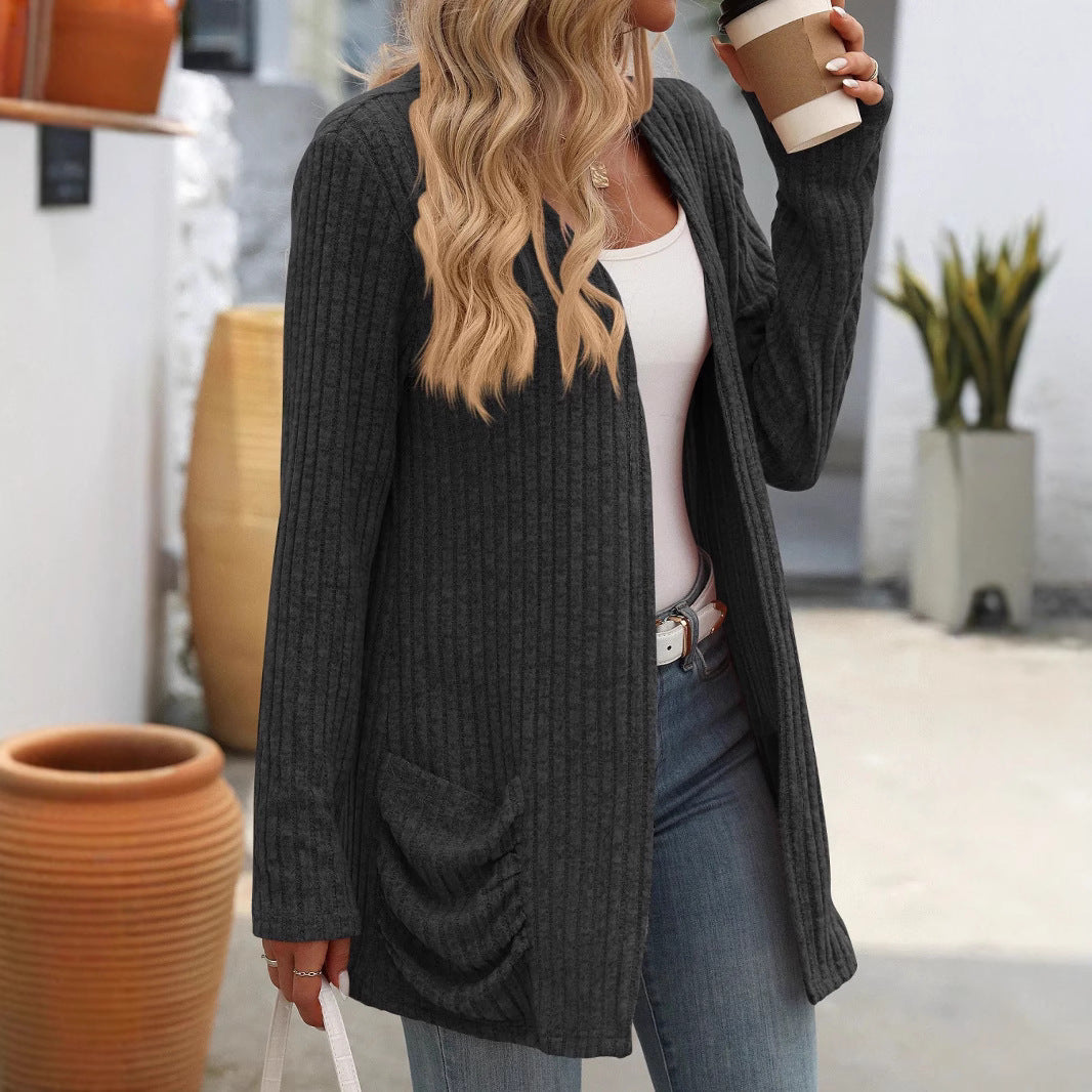 Damen Strickjacke mit elegantem Rippmuster und großzügigen Taschen WW