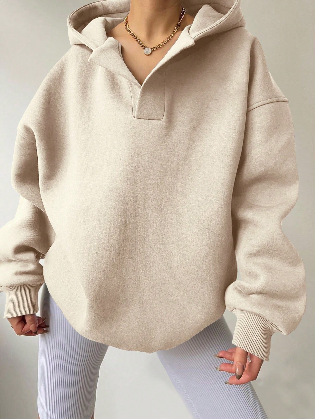 Damen Oversized Kapuzenpullover mit modischem Schnitt und legerem Look WW