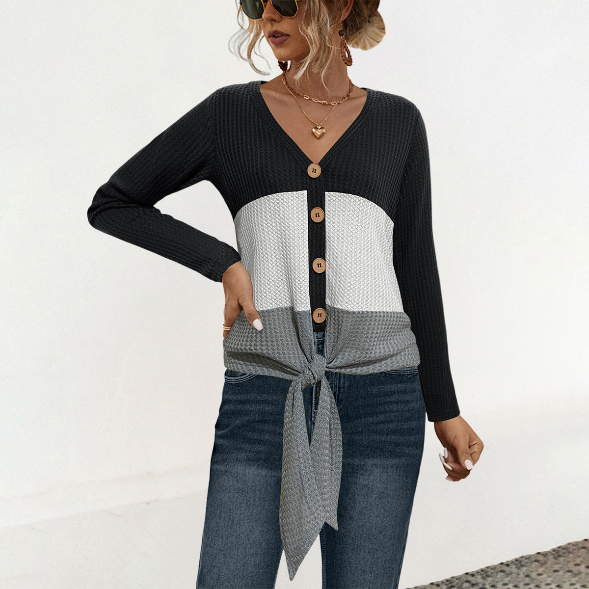 Damen Strickjacke mit Karomuster und knöpfbarem Detail WW