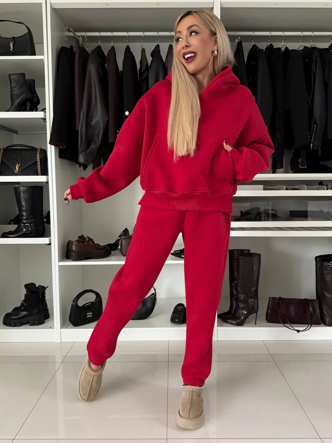 Damen lässiges Fleece-Set mit cropped Hoodie und bequemer Hose WW