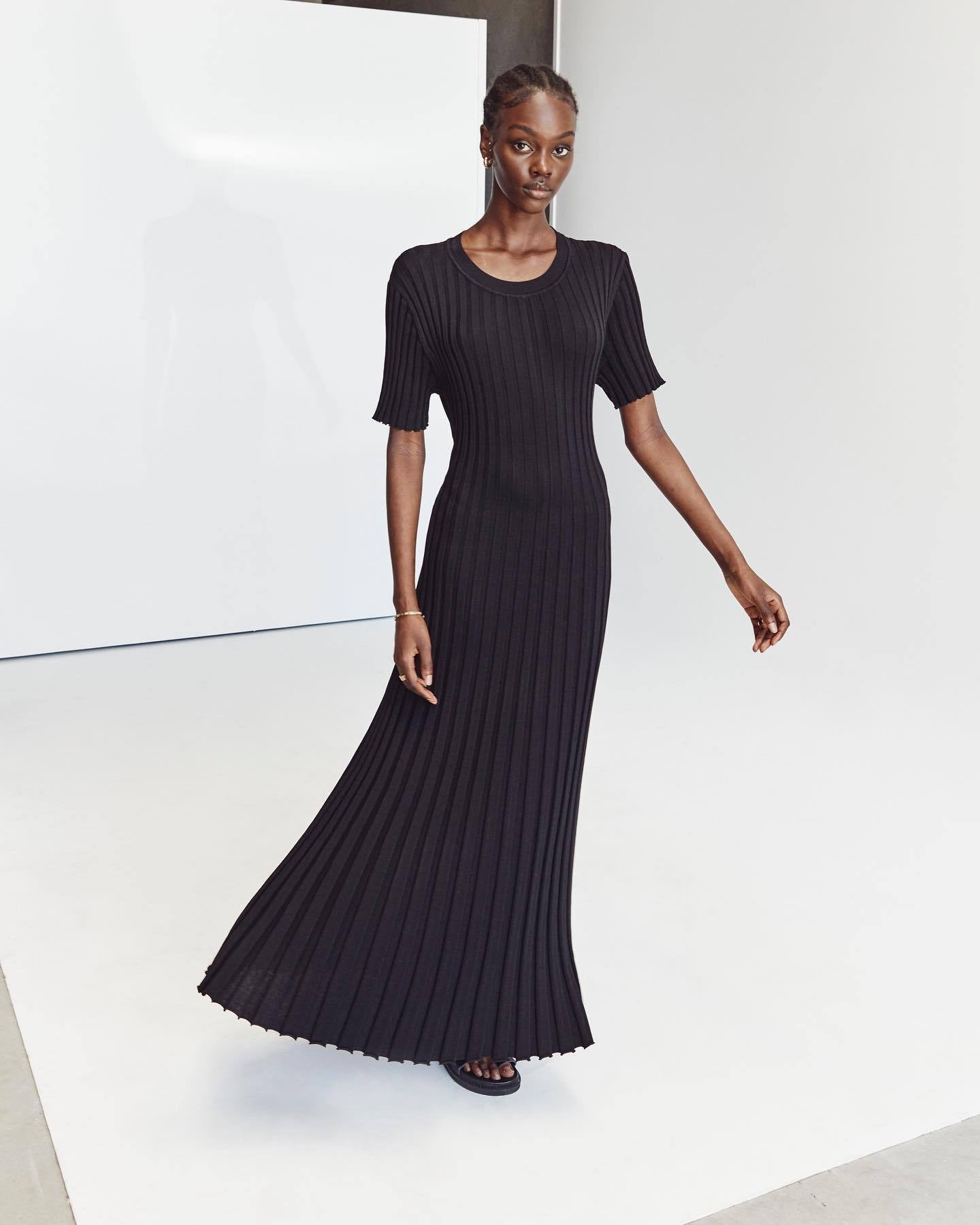 Damen Maxikleid aus feinem Rippenstrick WW