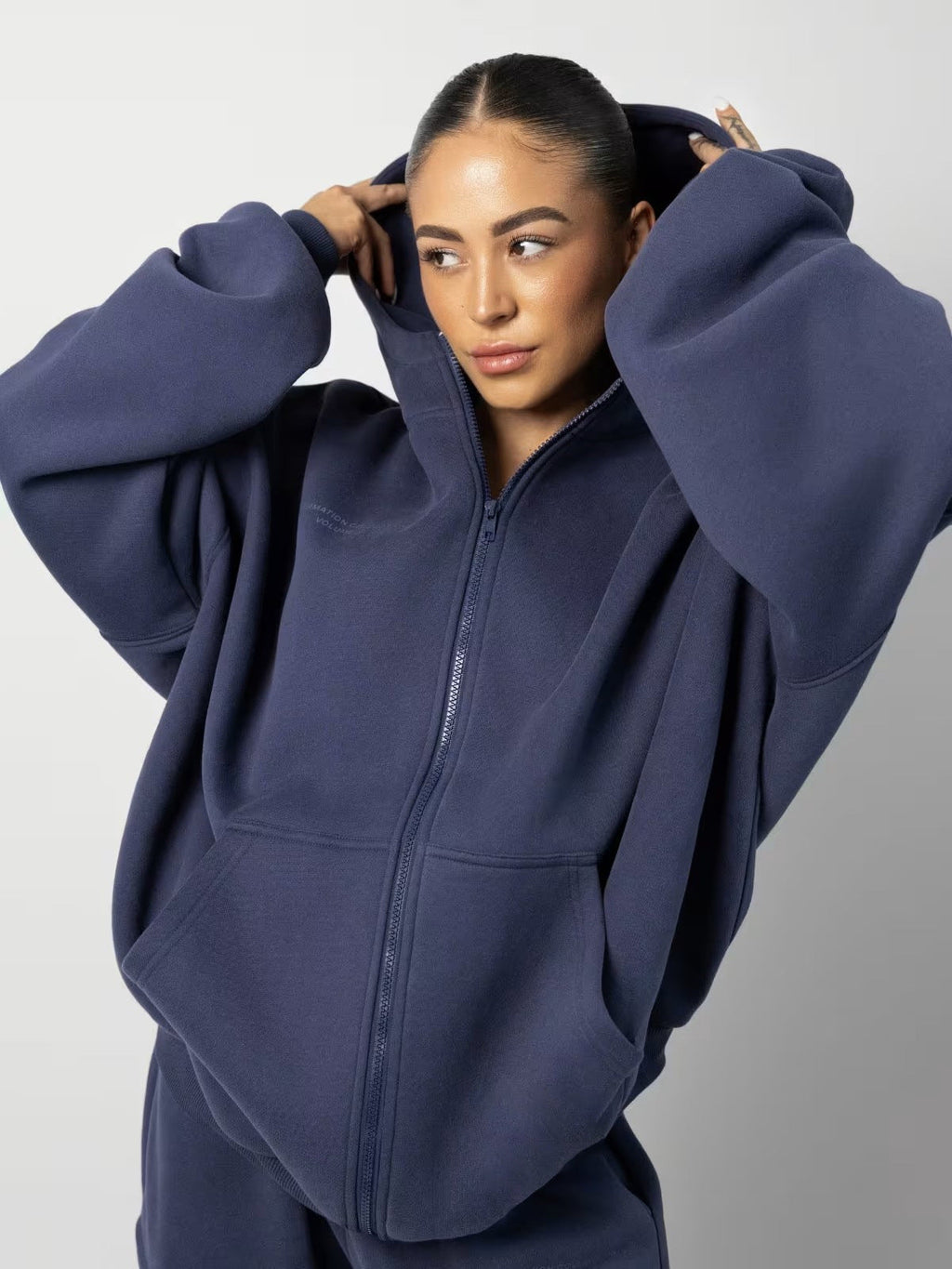 Damen sportliches Kapuzenset mit hohem Kragen und bequemen Taschen WW