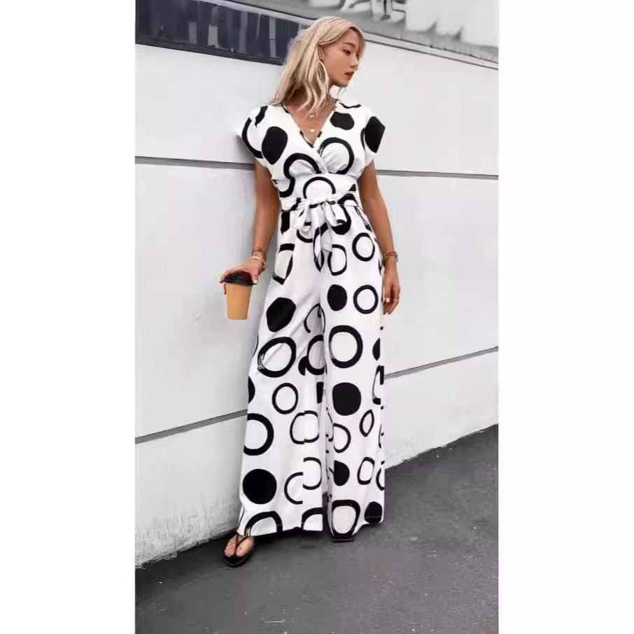 Damen modischer Jumpsuit mit elegantem V-Ausschnitt und weitem Bein WW