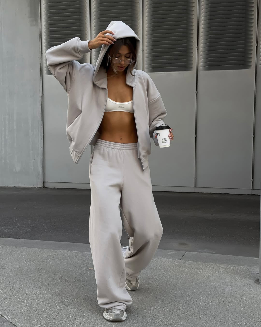 Damen lässiges Kapuzensweatshirt und weite Jogginghose-Set WW
