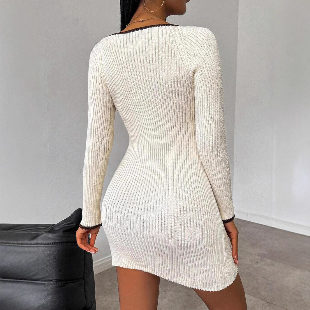 Damen Strickkleid mit schmalem Schnitt und raffiniertem Ausschnitt WW