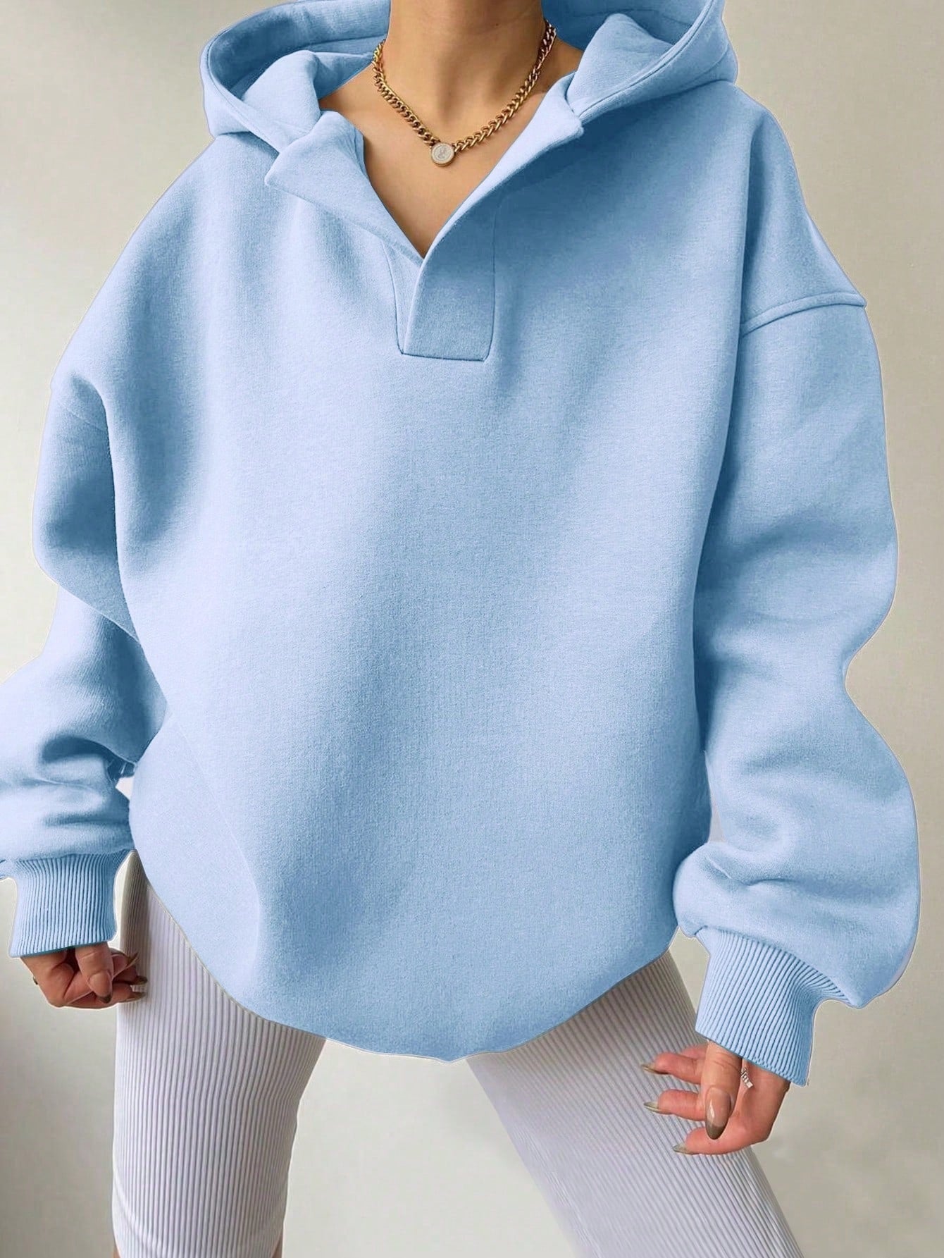 Damen Oversized Kapuzenpullover mit modischem Schnitt und legerem Look WW