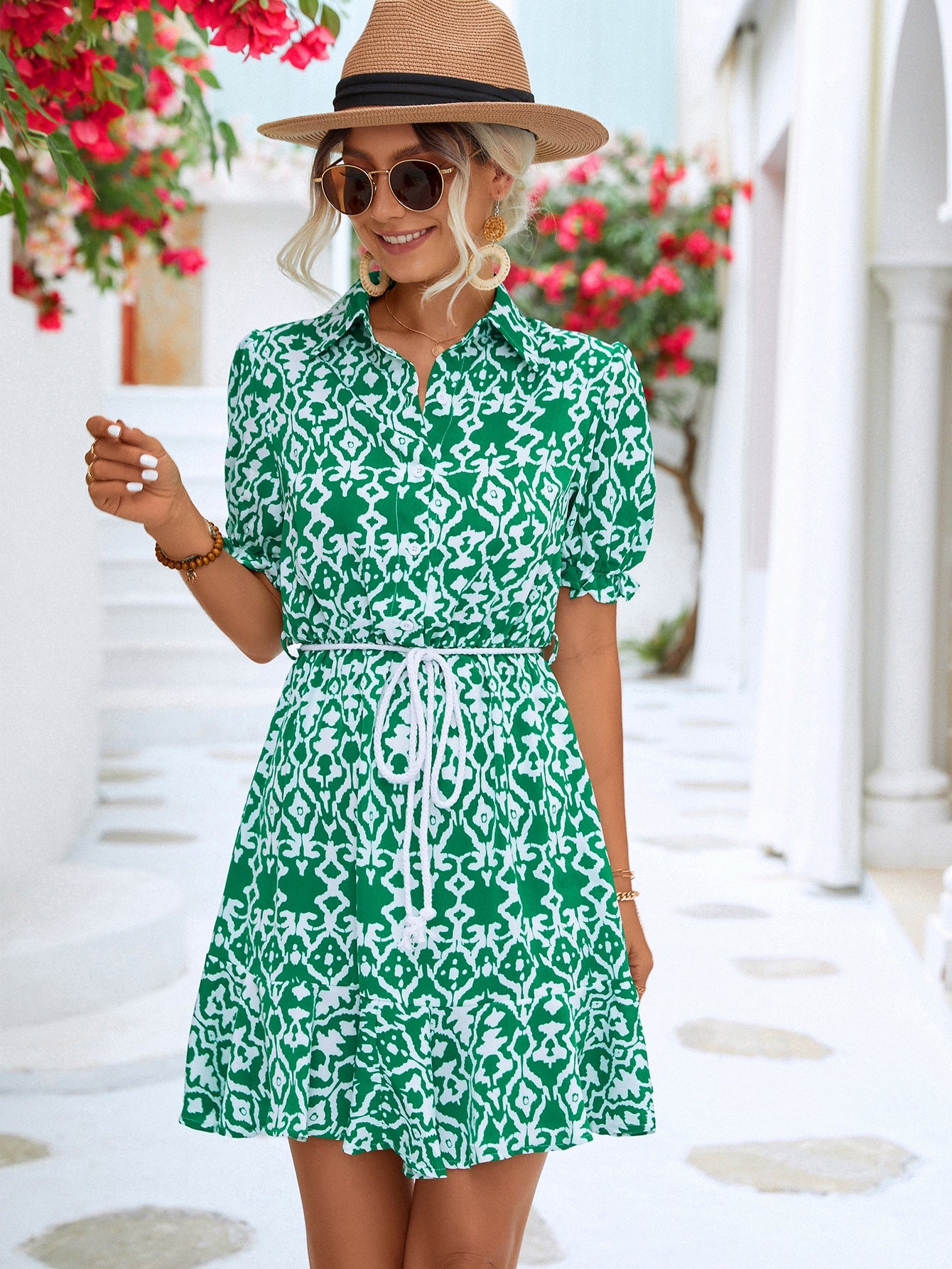Damen Sommerliches Hemdblusenkleid mit Bindegürtel und Rüschensaum WW