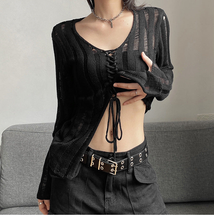 Damen Strickjacke mit modernem Schnürdesign und feinen Lochmustern WW