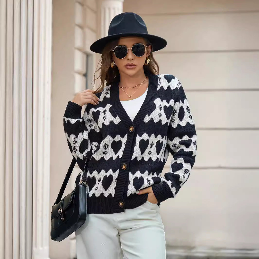 Damen Strickjacke mit Herzenmuster und Knöpfen WW