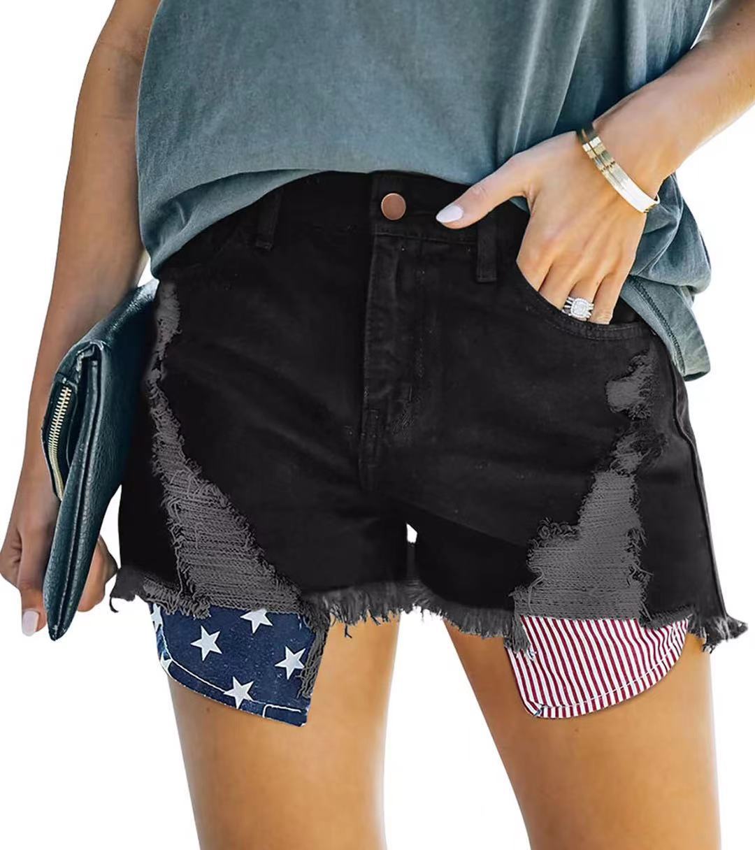 Damen Jeans-Shorts mit modischem Stars-and-Stripes-Muster und fransigen Details WW