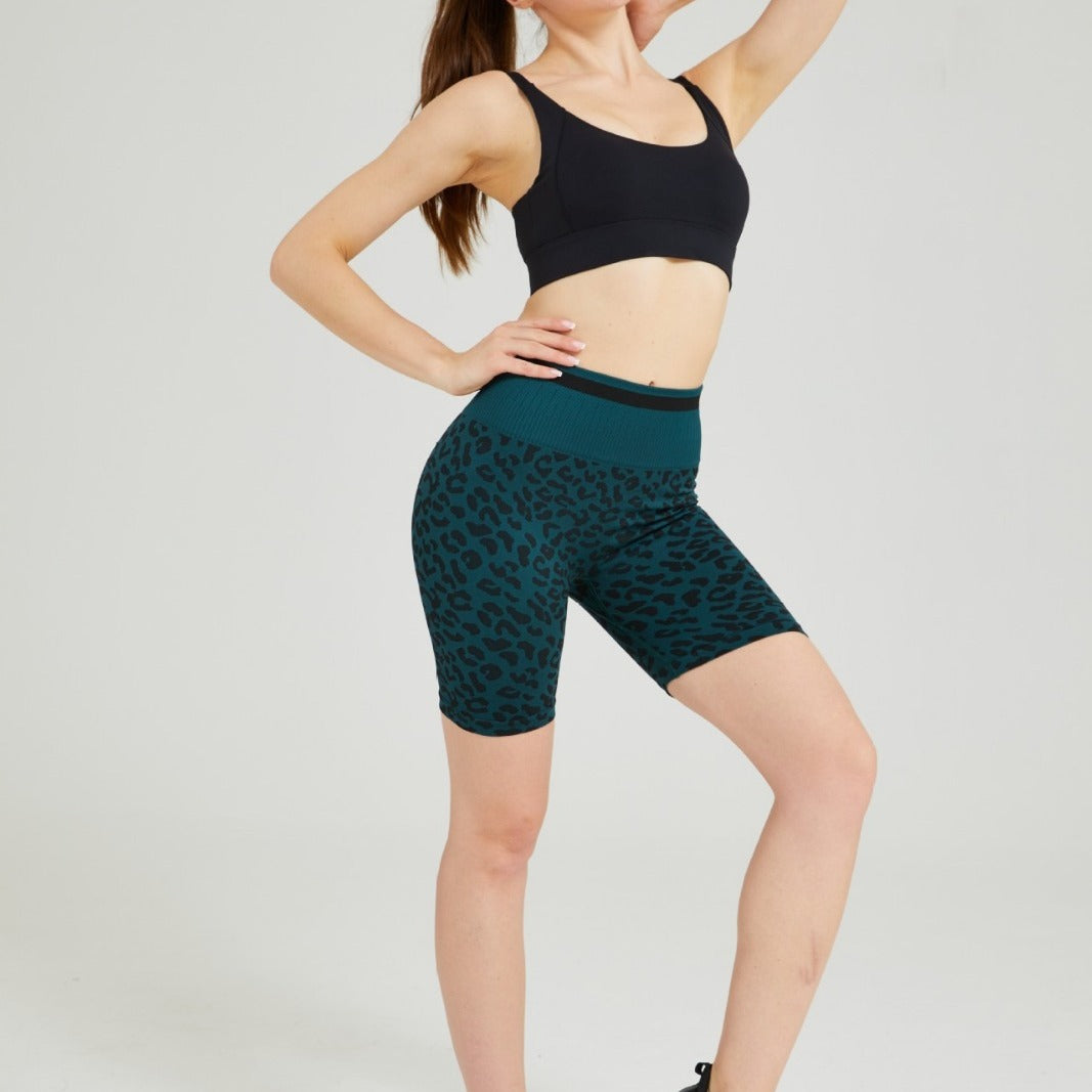Damen Sportliche Radlerhosen mit innovativem Leopardenmuster WW