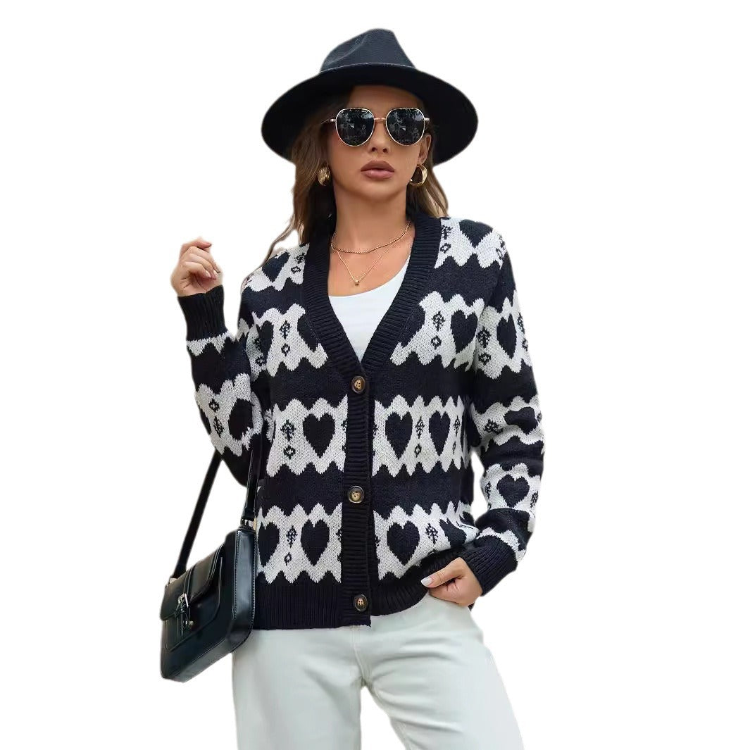 Damen Strickjacke mit Herzenmuster und Knöpfen WW