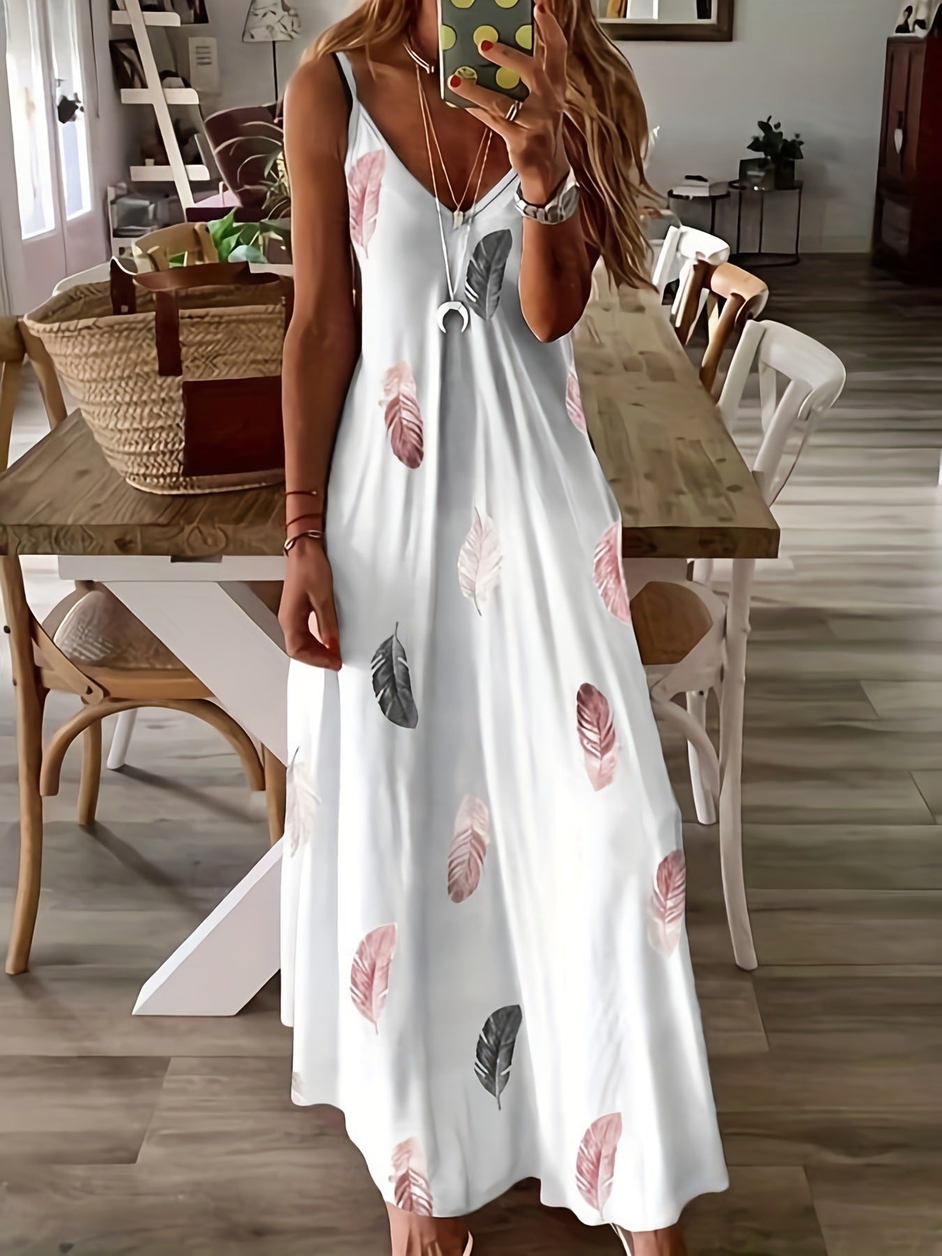 Damen Maxi-Kleid mit verspieltem Blattmuster WW