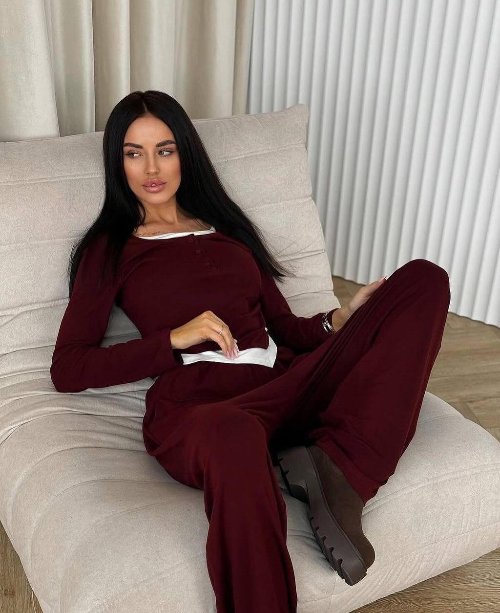 Damen gemütliches Freizeit-Set mit sportlichem Design WW
