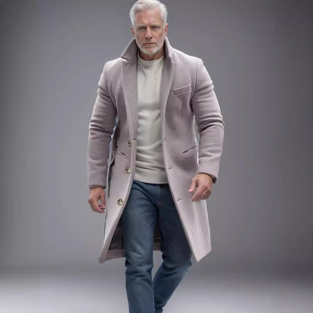 Herren eleganter langes Wollmantel mit schmalem Schnitt und goldenen Knöpfen WW