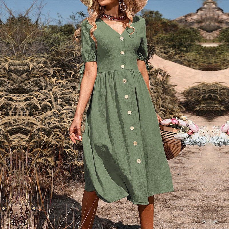 Damen Maxikleid mit V-Ausschnitt und Knopfdetails WW
