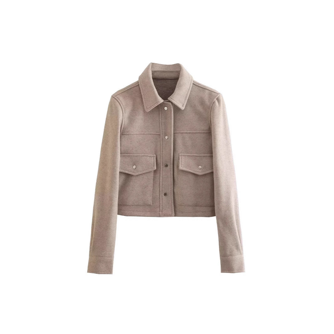 Damen kurze Wolljacke im klassischen Stil mit aufgesetzten Taschen WW