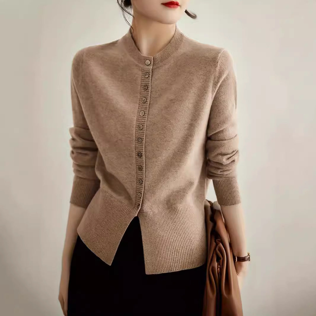 Damen modische Strickjacke mit Knopfleiste und Rippstrickdetails WW