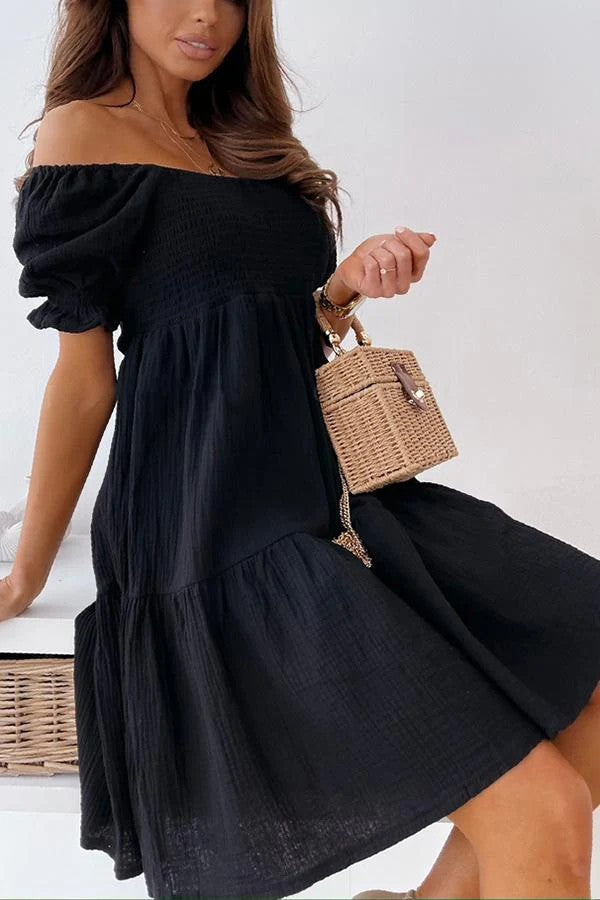 Damen luftiges Minikleid mit schulterfreiem Design und Rüschendetails WW