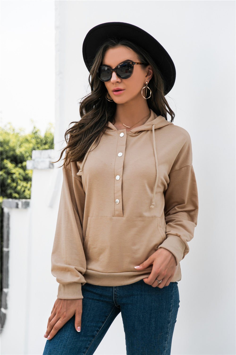 Damen Kapuzenpullover mit Knopfdetails und legerem Schnitt WW