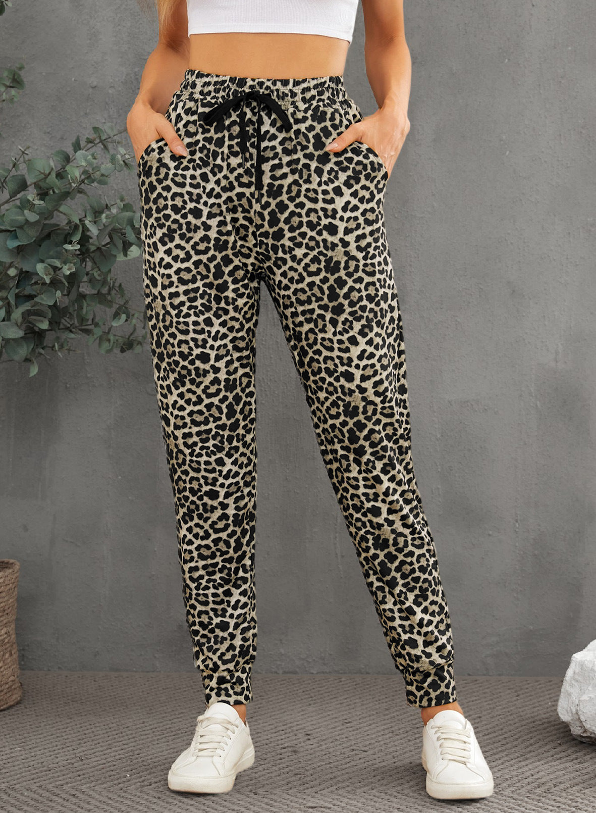 Damen Modische Sporthose im trendigen Leopardenmuster WW