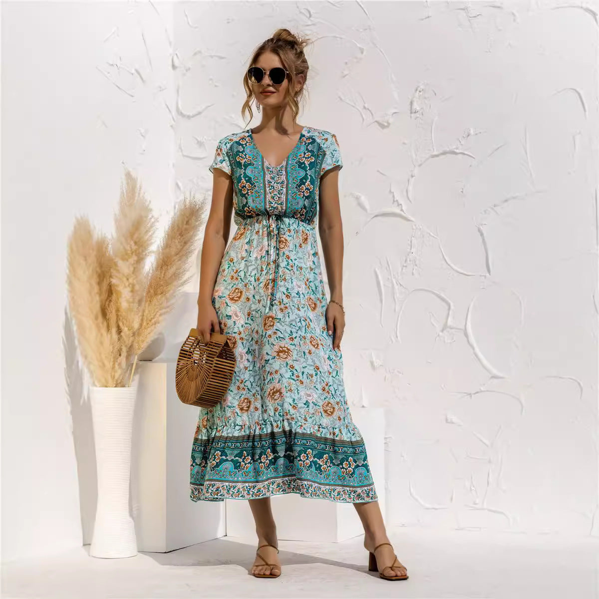 Damen Maxikleid mit romantischem Blumenmuster und Einsatzdetails WW