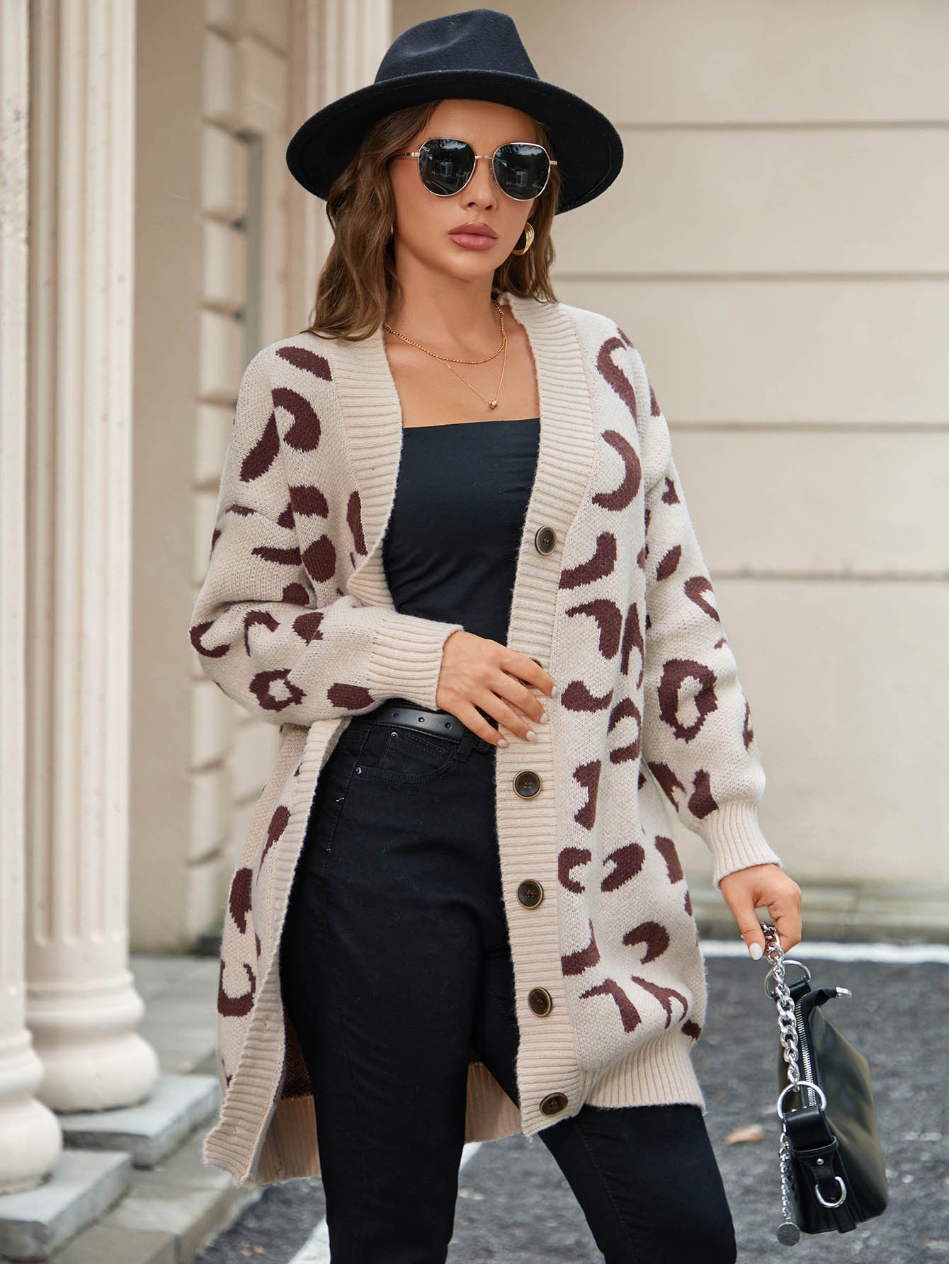 Damen Strickjacke mit modernem Leo-Muster und Knöpfen WW