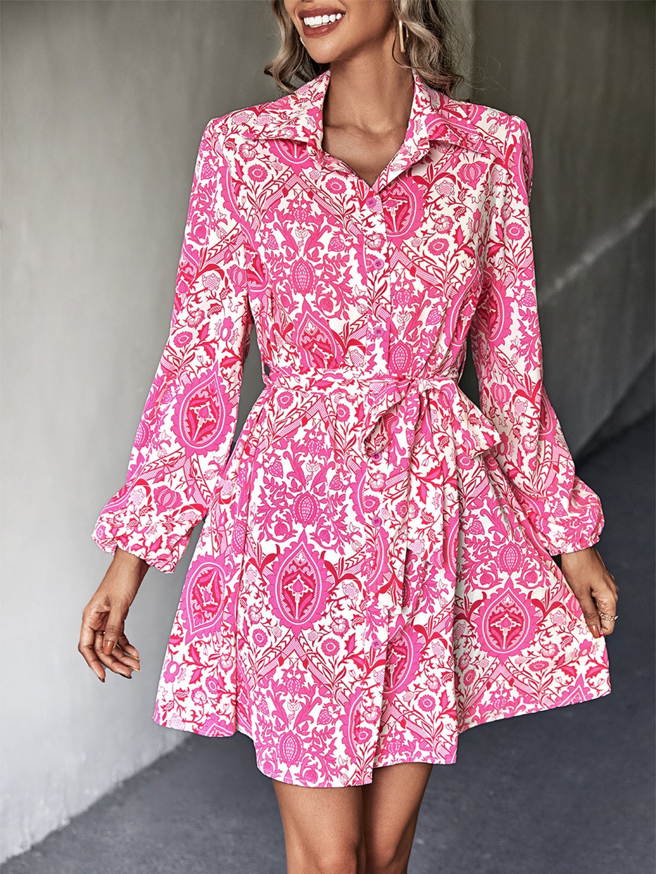 Damen Hemdblusenkleid mit floralen Mustern und taillierbarem Bindegürtel WW